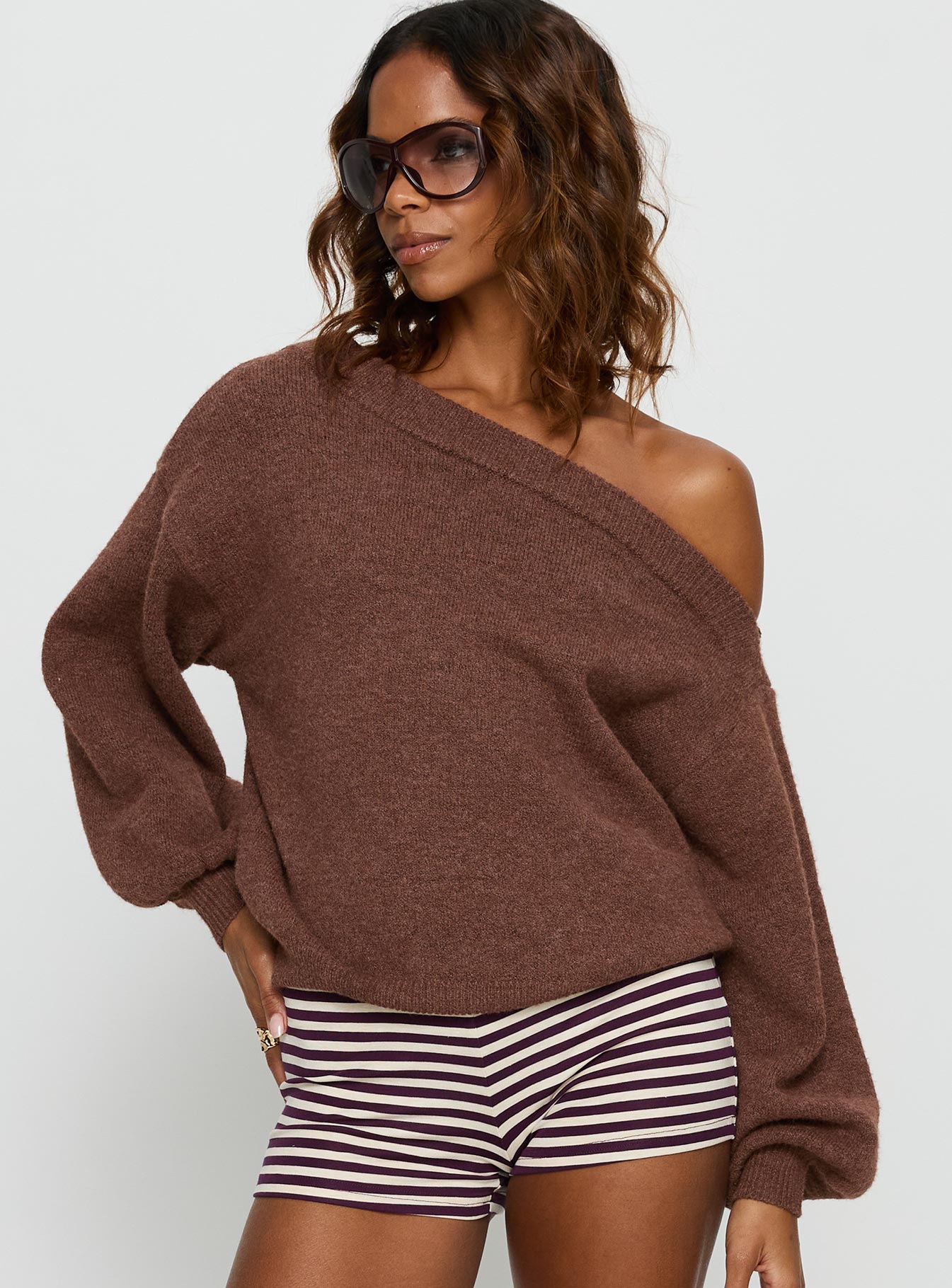 Noble Off The Shoulder Sweater Chocolate - Image 2