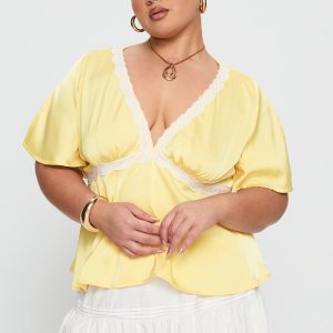 For The Summer Lace Trim Top Yellow Curve