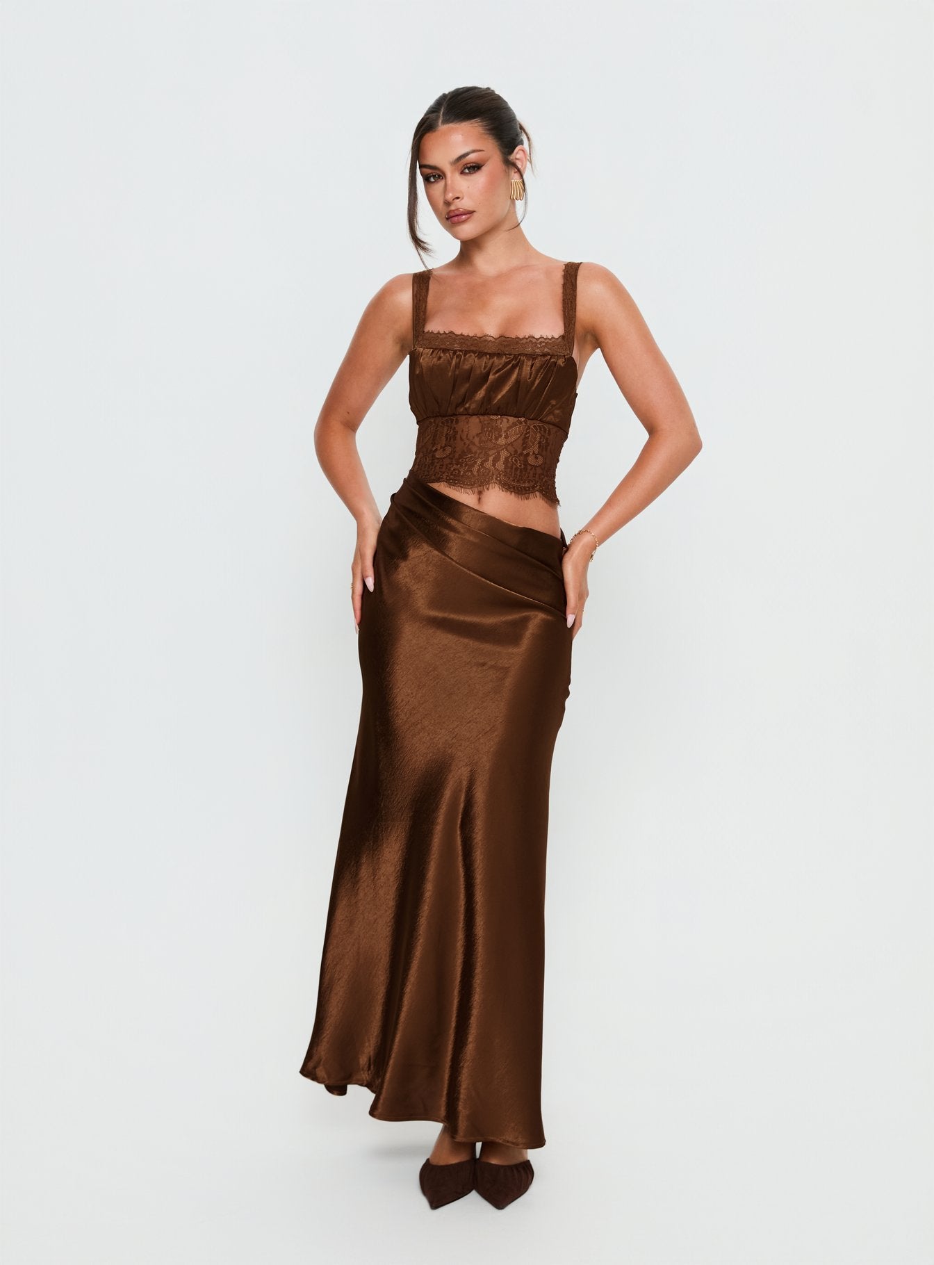 Fayfe Lace Maxi Dress Chocolate - Image 2