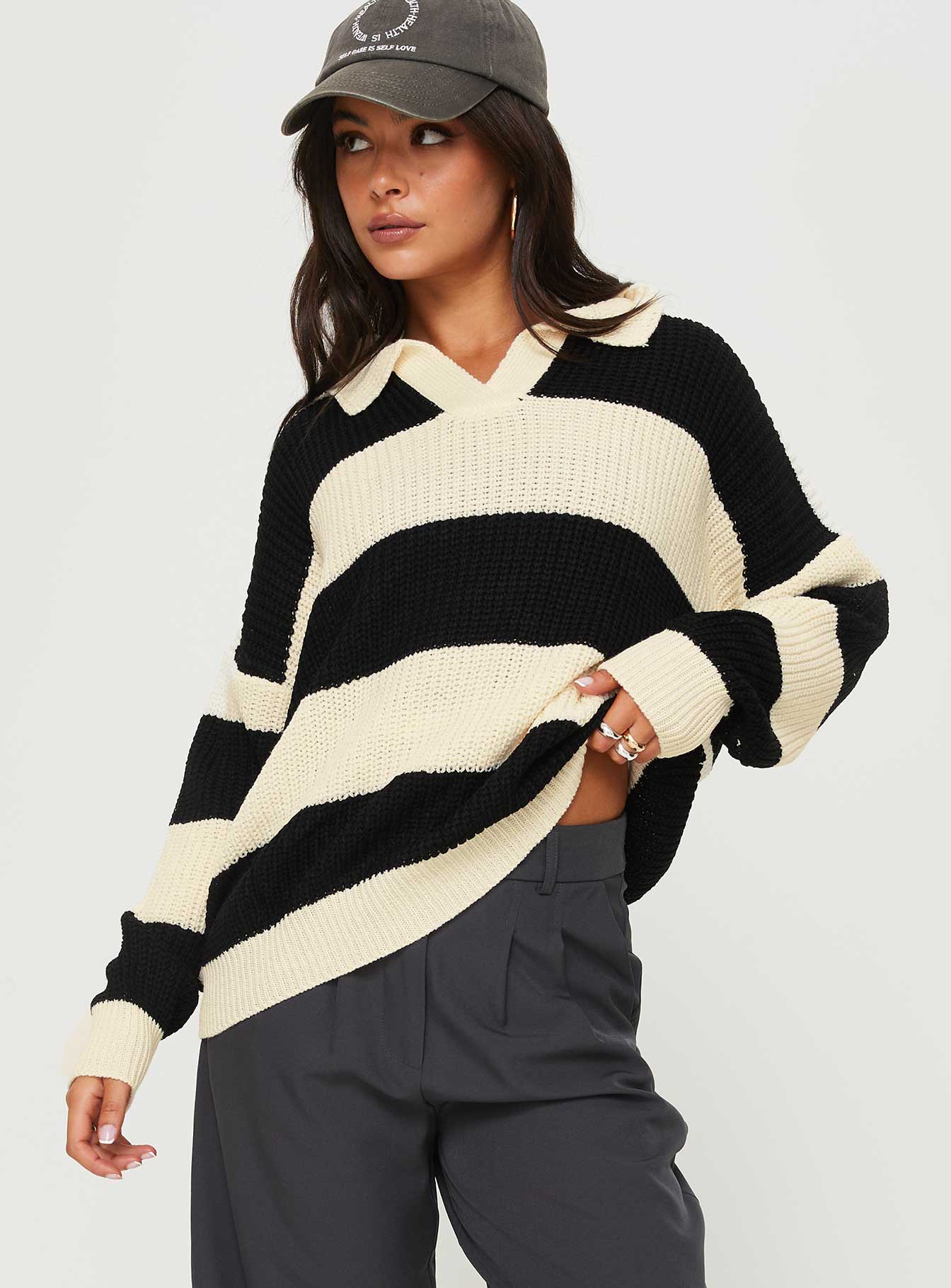 Mild Collared Sweater Cream / Black
