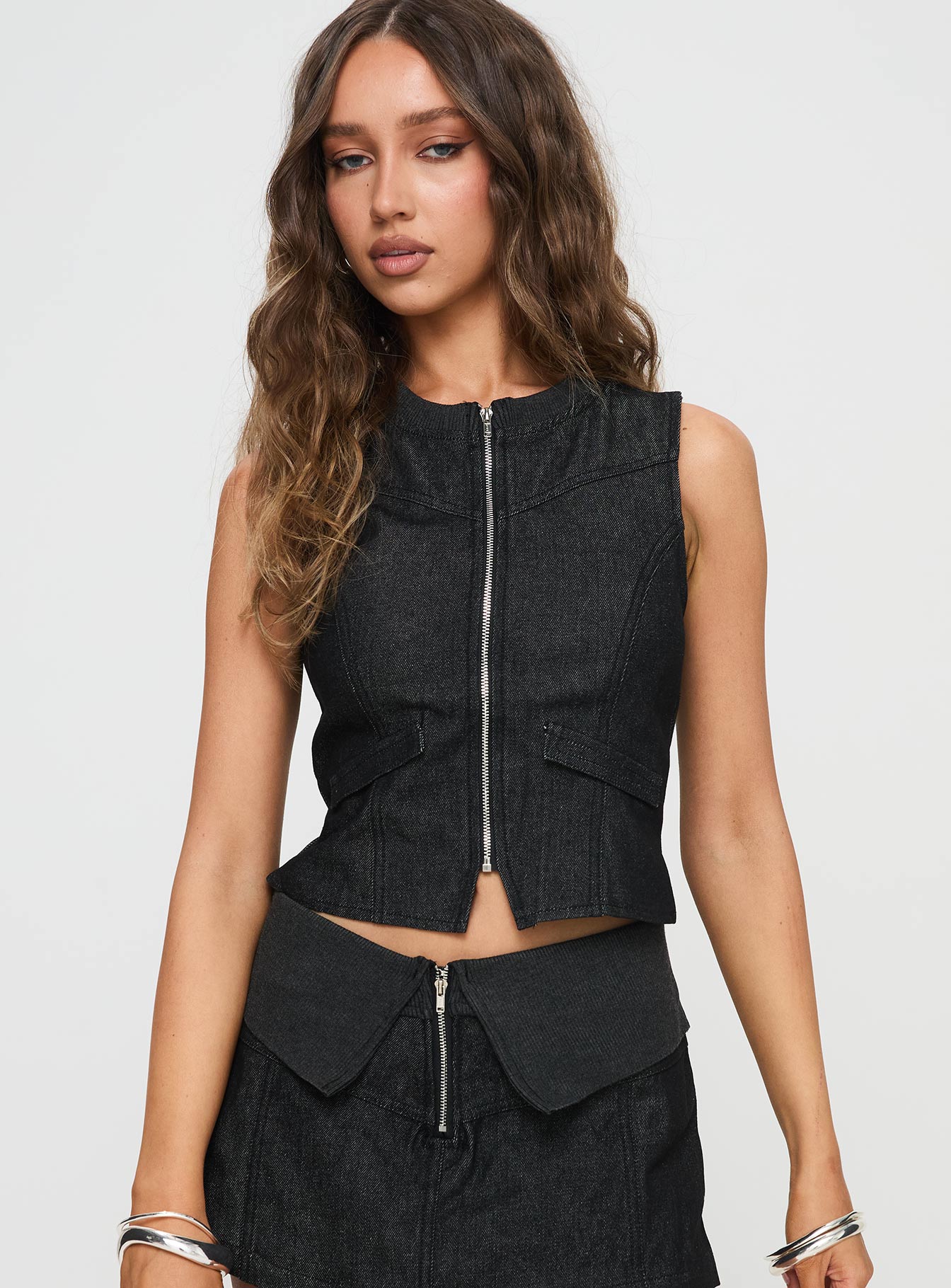 Isibel Vest Black - Image 2