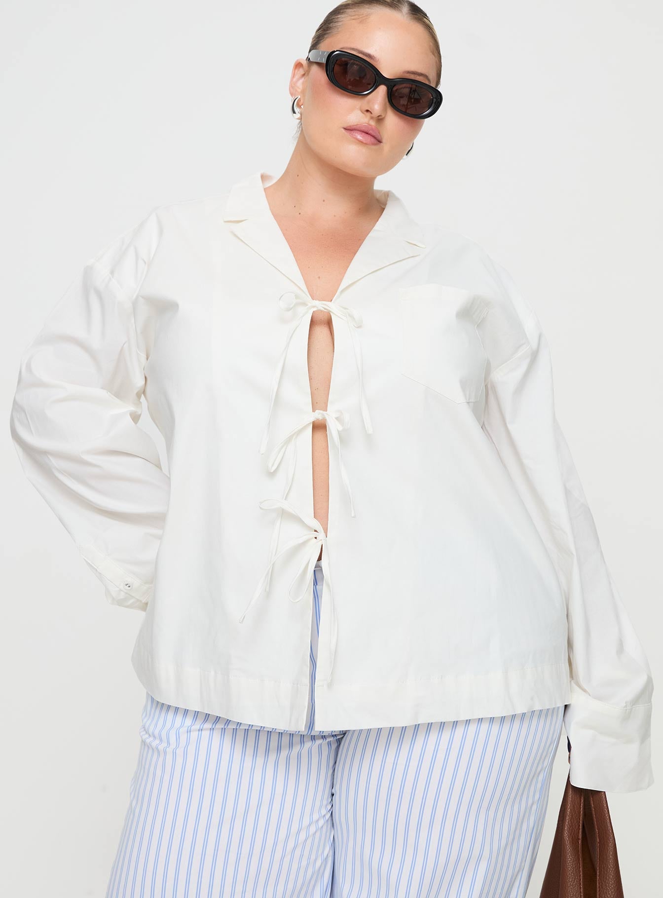 Spiri Shirt White Curve - Image 2