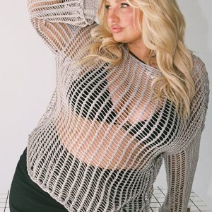 The Kennedy Sweater Beige Curve