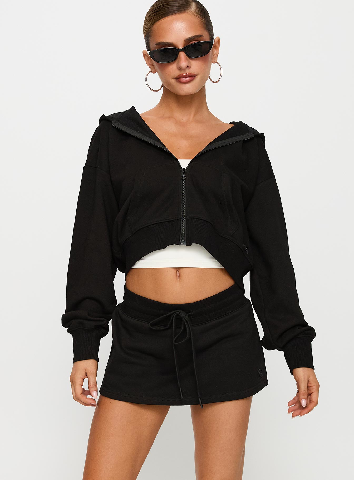 Down Low Fleece Skort Black - Image 2