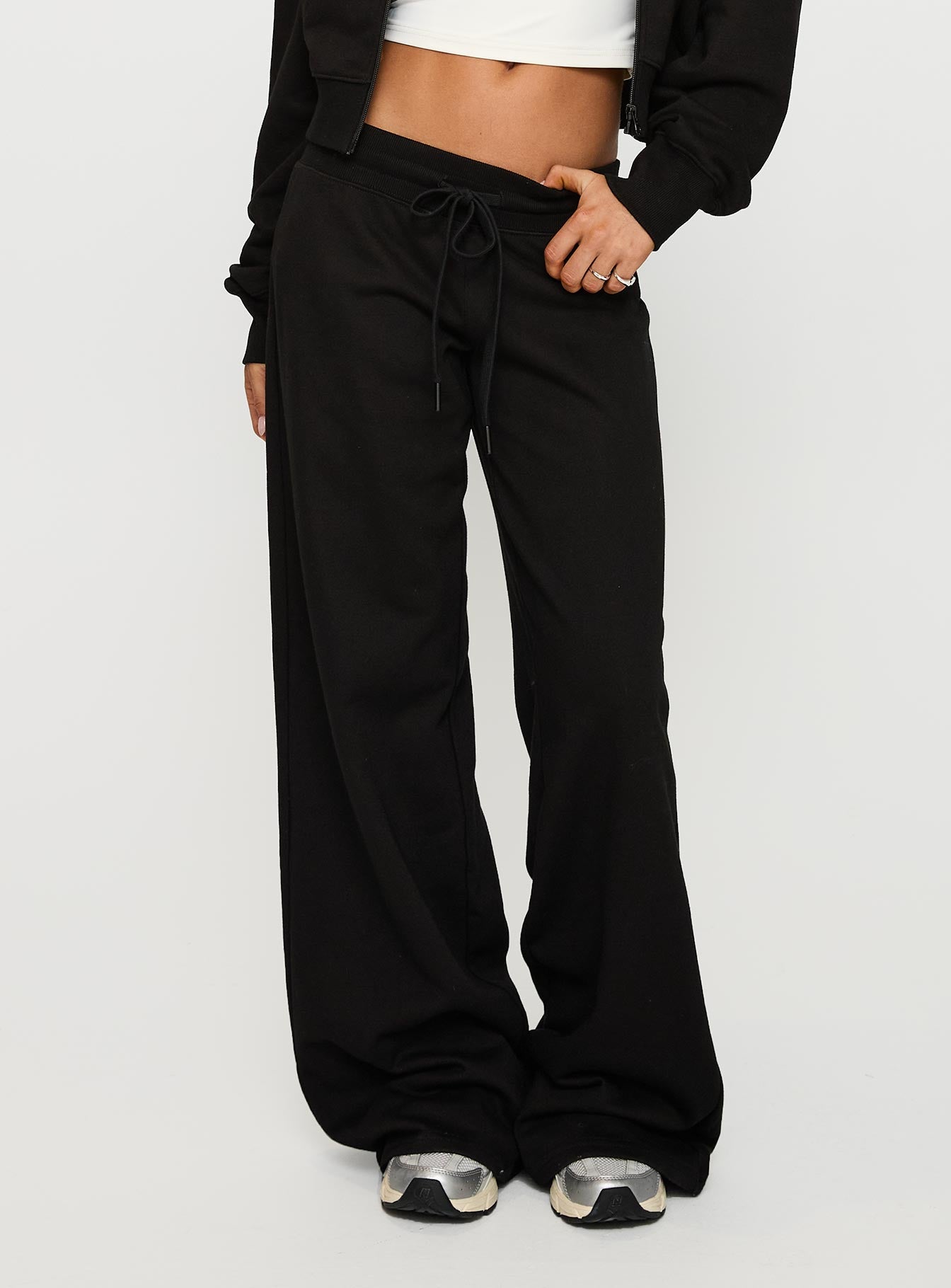 Mindful Low Rise Pant Black - Image 2