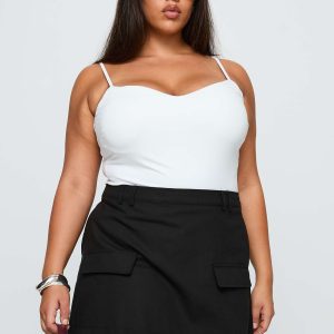 Essentially Skort Black Curve