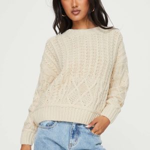 Dunham Cable Knit Sweater Beige