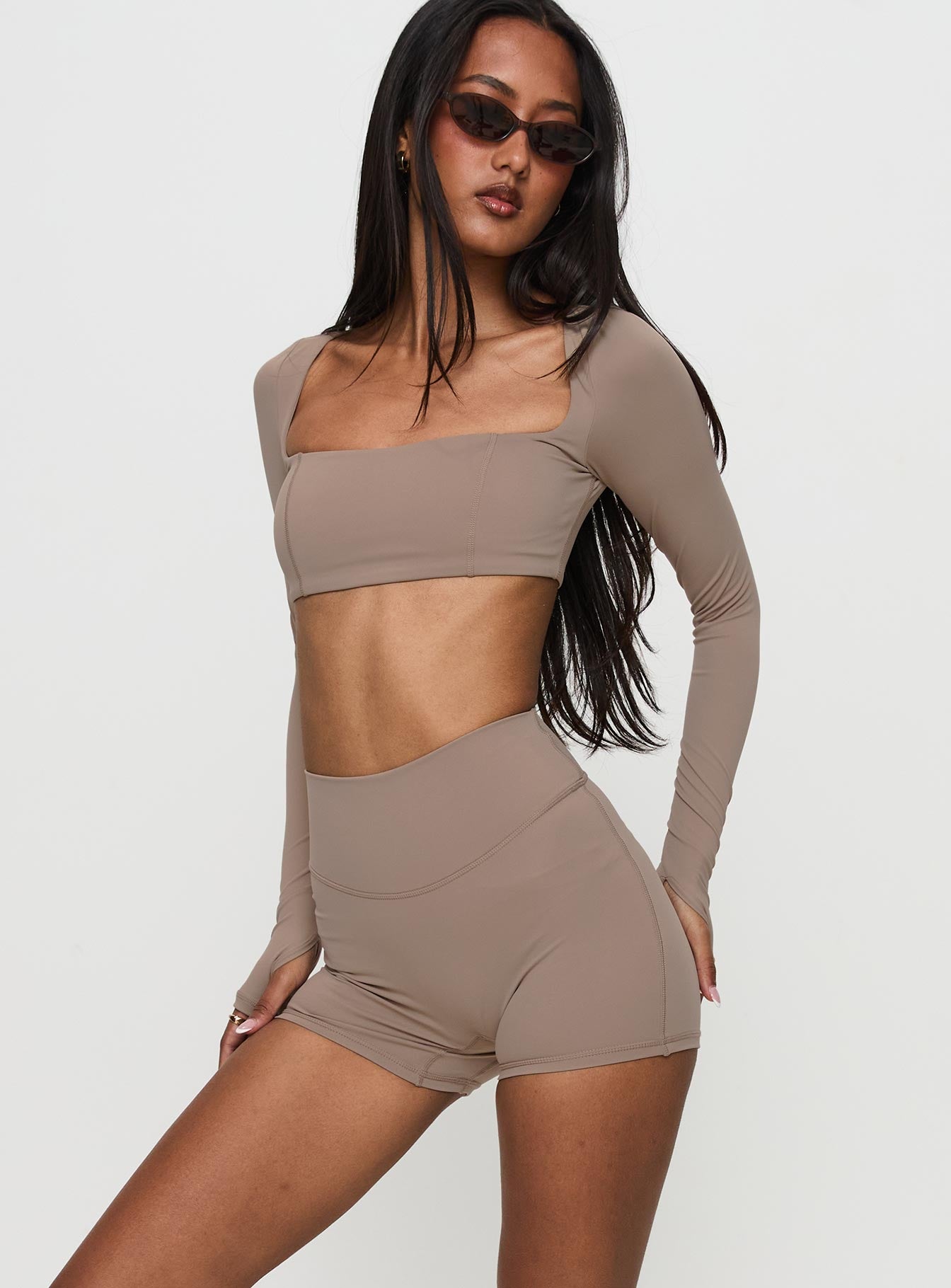 Touchdown Active Contour Short Taupe - Image 2