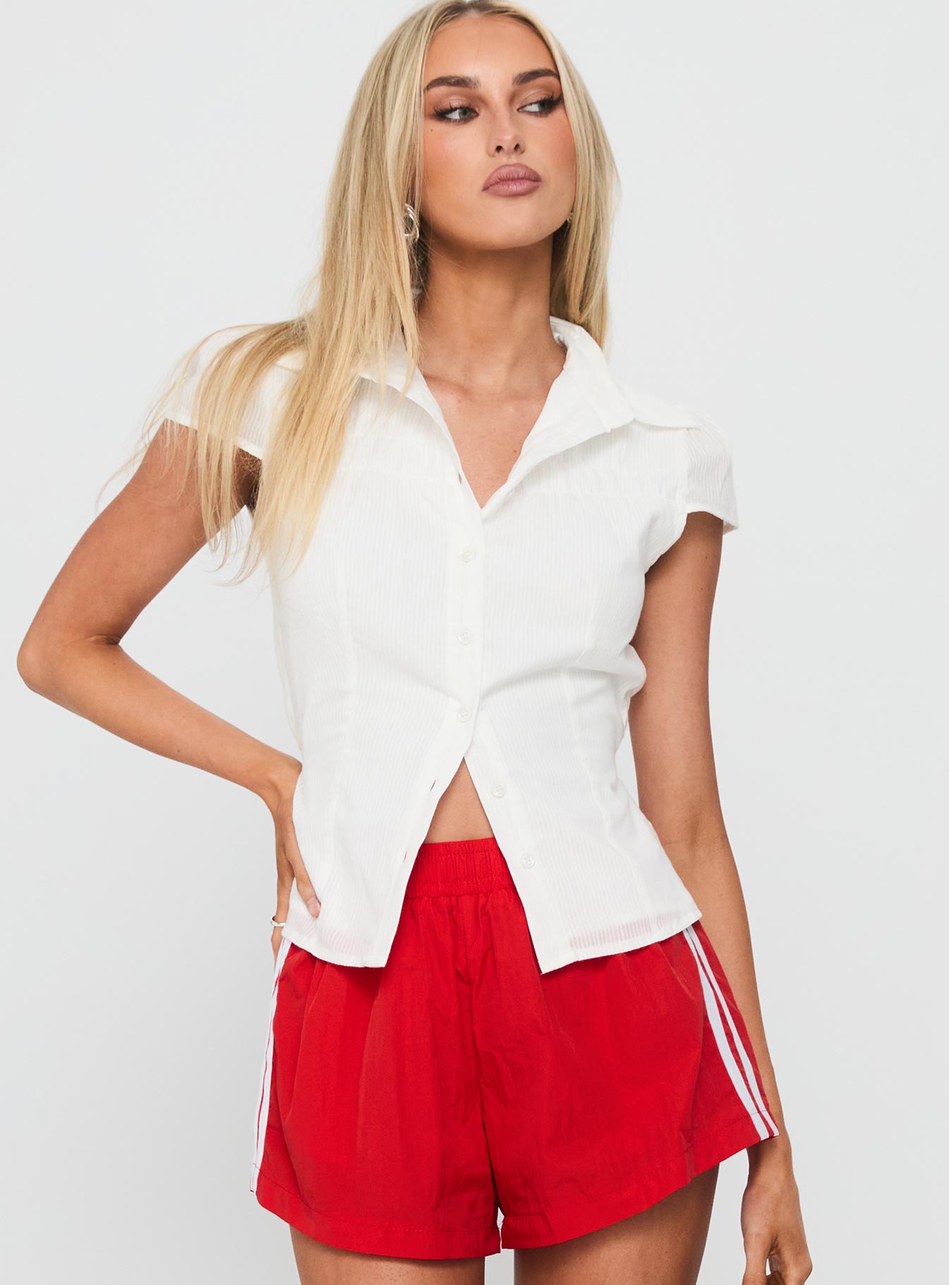 Adulation Ruched Detail Short Sleeve Shirt White - Image 2