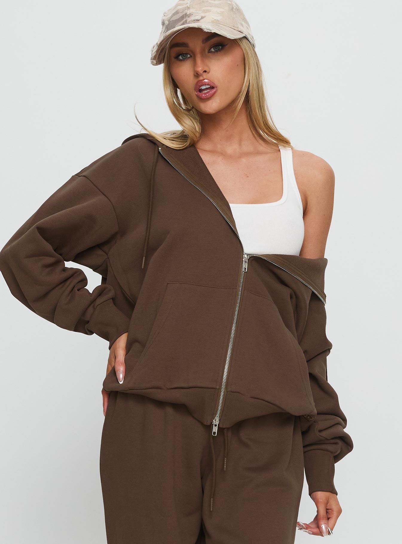All Day Oversized Hoodie Chocolate - Image 2