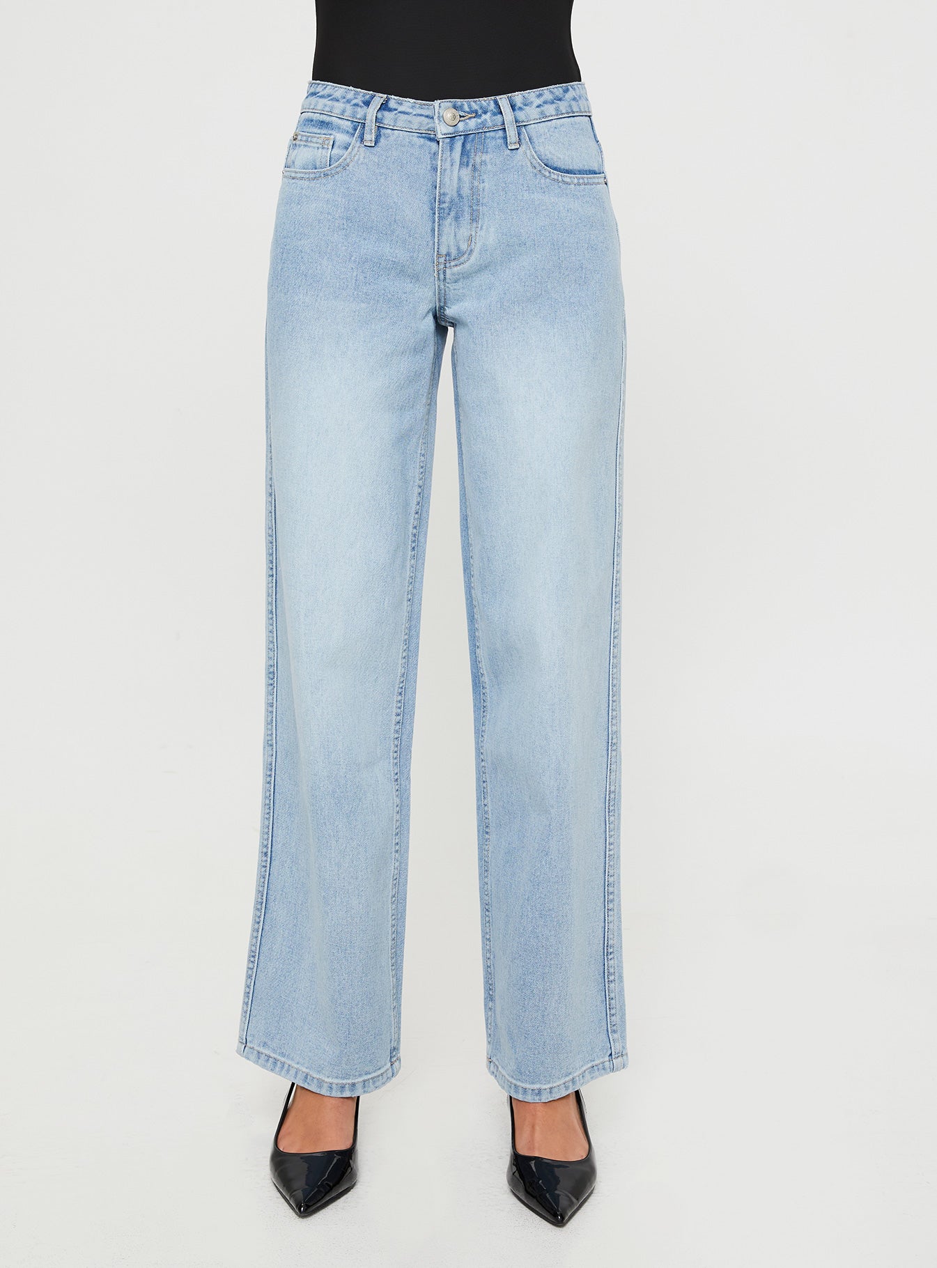 Maryanne Mid-rise Relaxed Jeans Light Wash - Image 2
