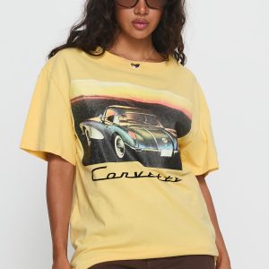 Corvette Legends Oversized Graphic Top Yellow