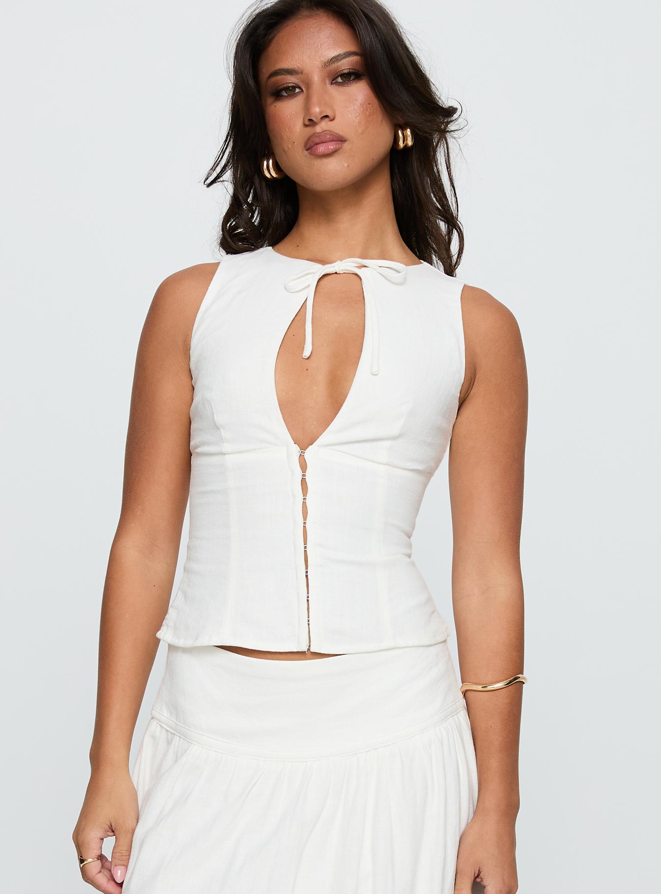 Alissea Keyhole Linen Blend Top White - Image 2