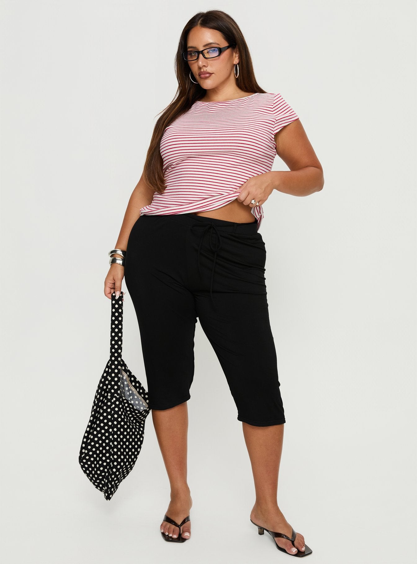Cayte Capris Black Curve - Image 2