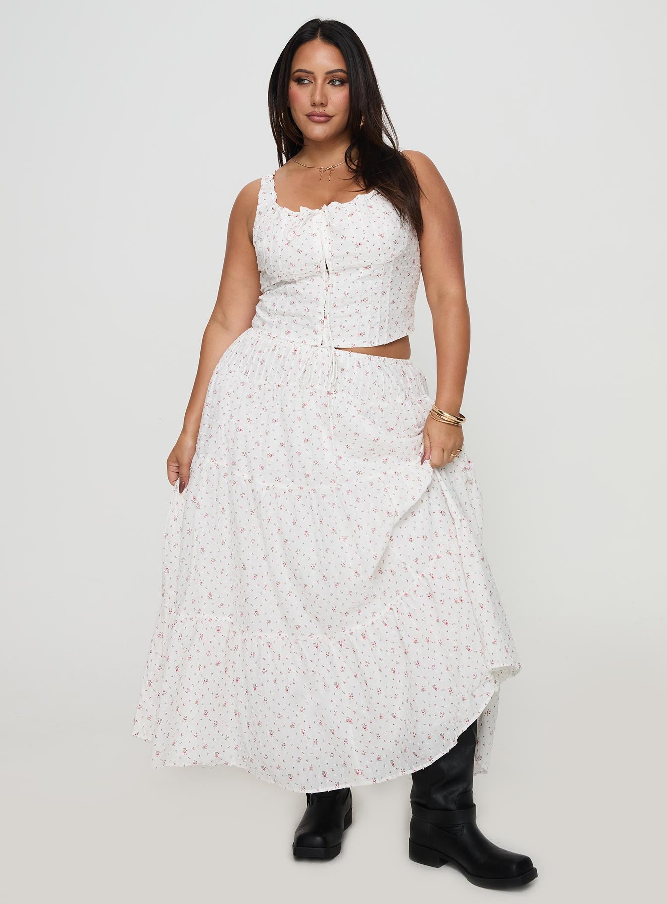 Cherry On Top Maxi Skirt White Floral Curve - Image 2