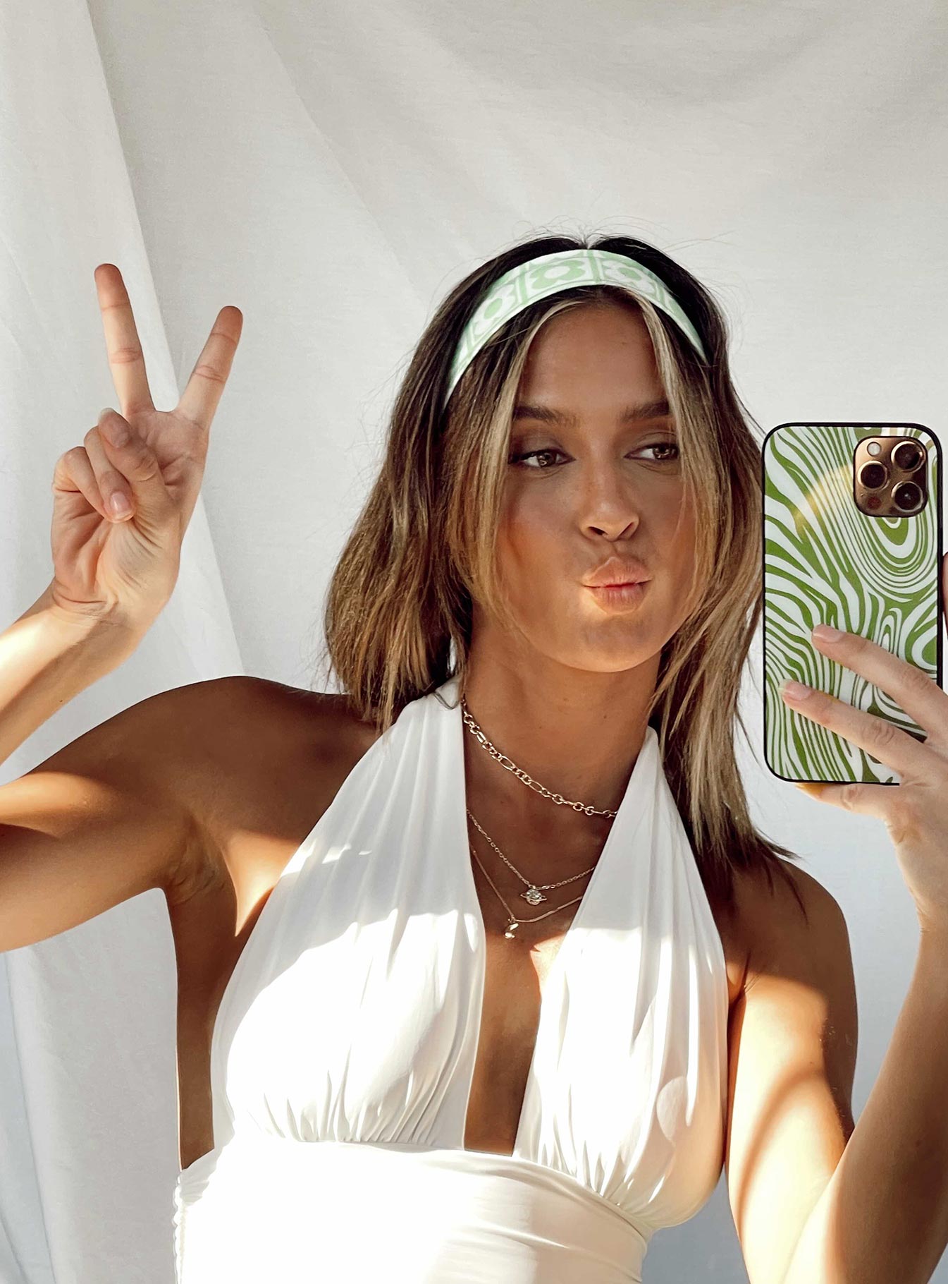 Psychedelic iPhone Case Green / White - Image 2