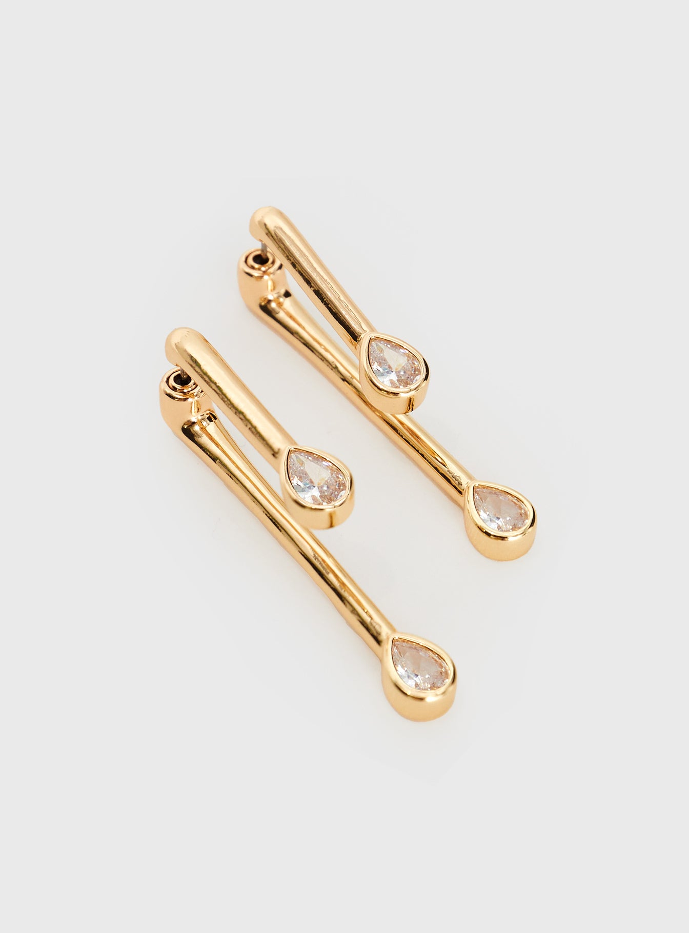 Alaric Earrings Gold - Image 2