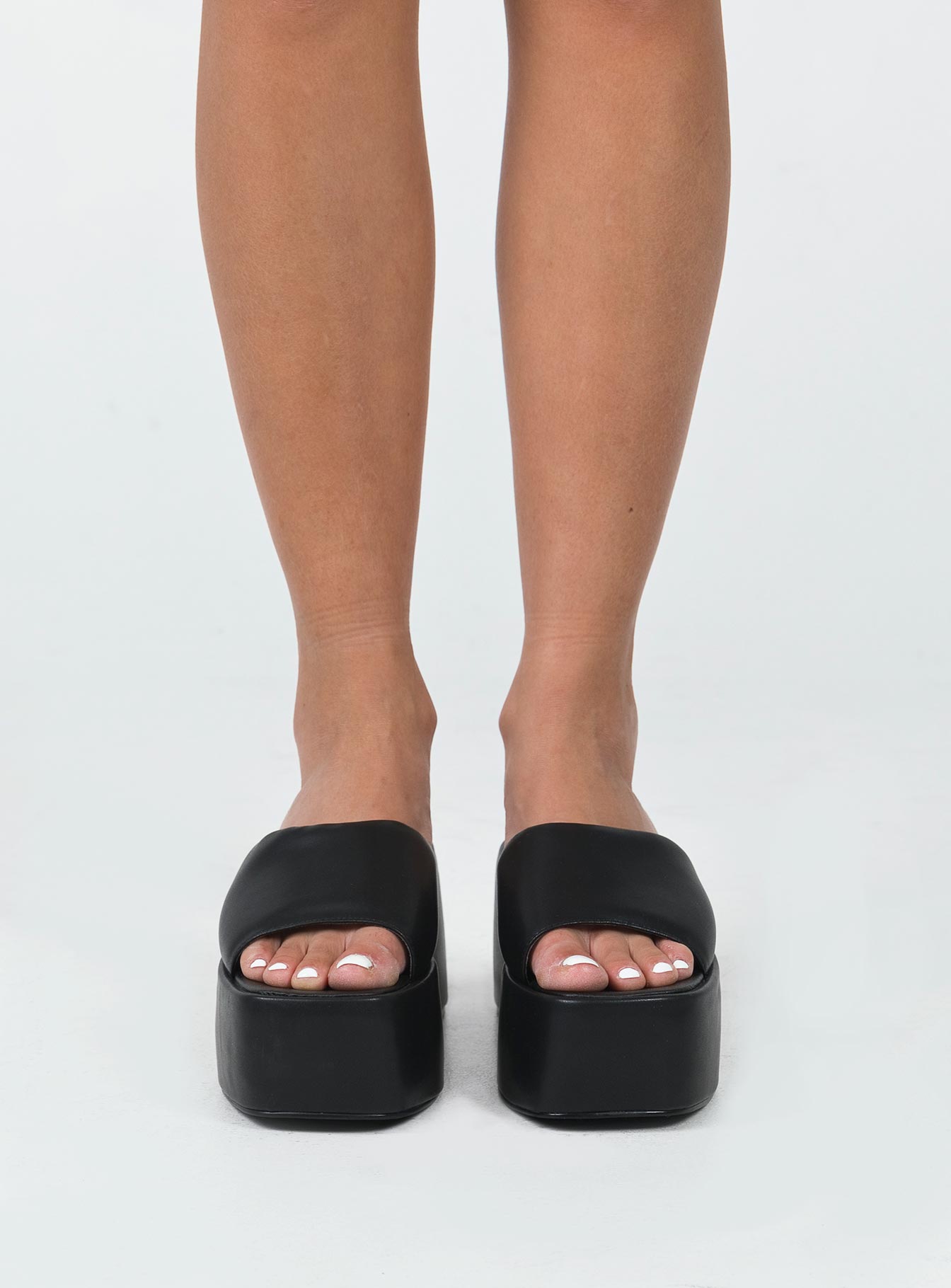 Zimmer Platform Sandals Black - Image 2