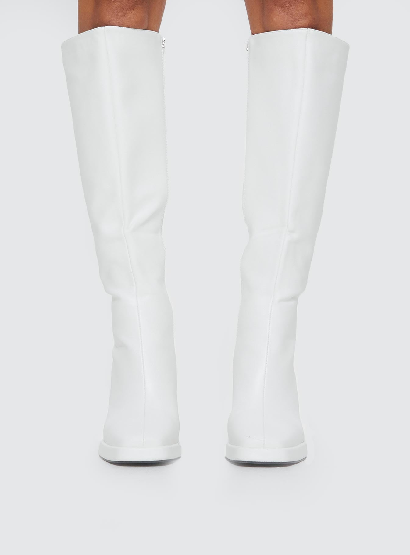 Scarlet Knee High Boots White - Image 2