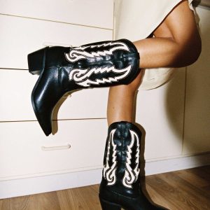 Billini Norva Boots Black / Bone