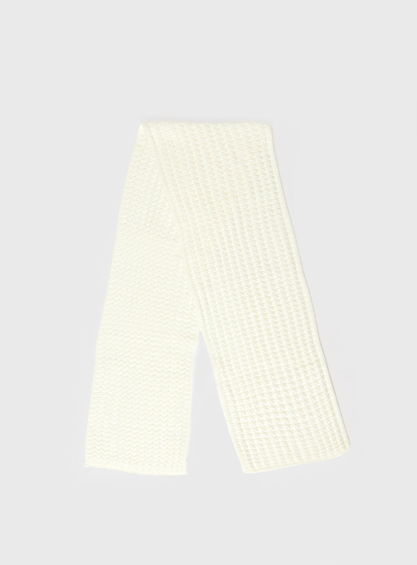 Barklie Scarf White - Image 2