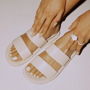 Getaway Slides Cream