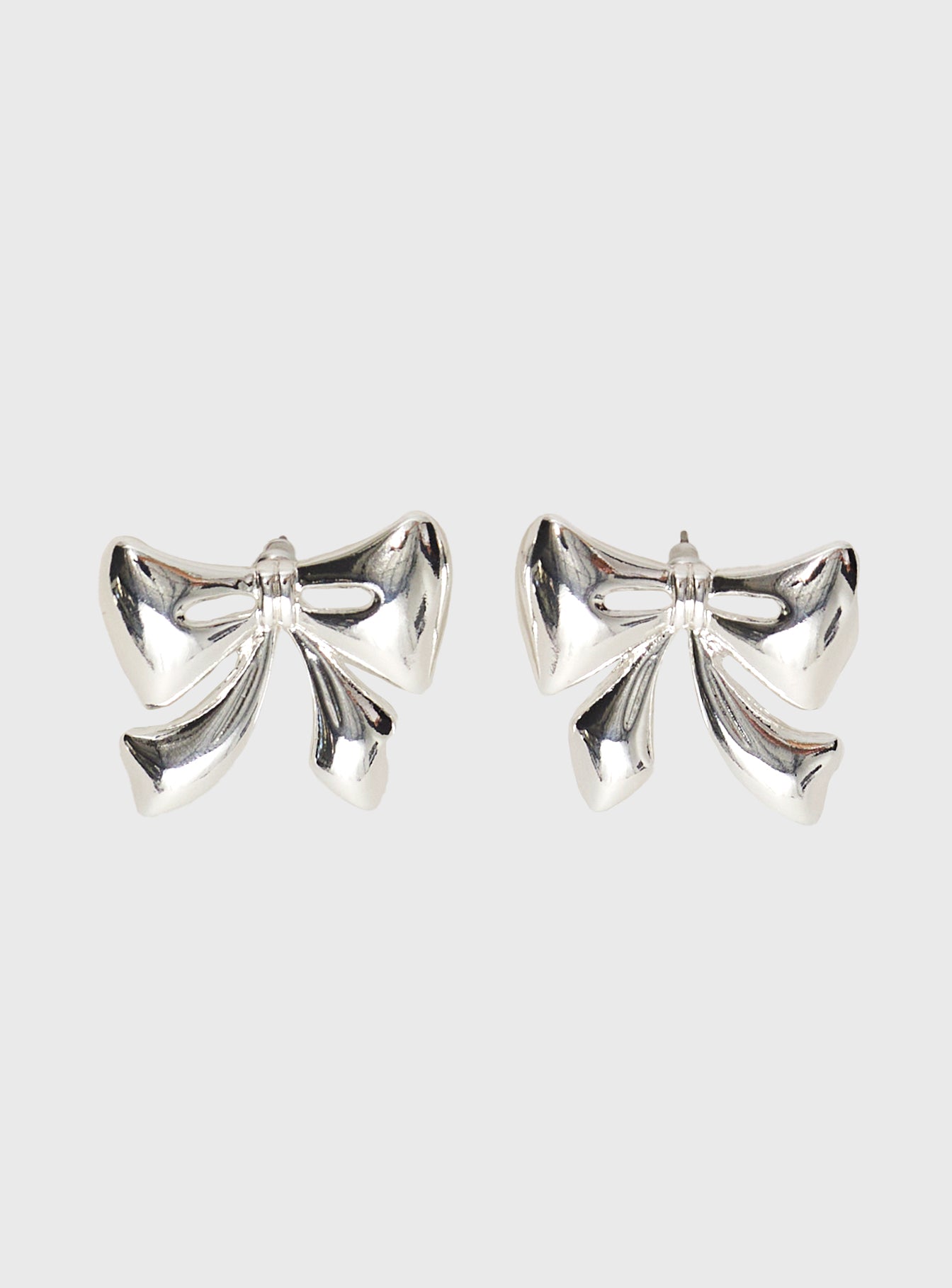 Make Believe Bow Earrings Silver - Image 2
