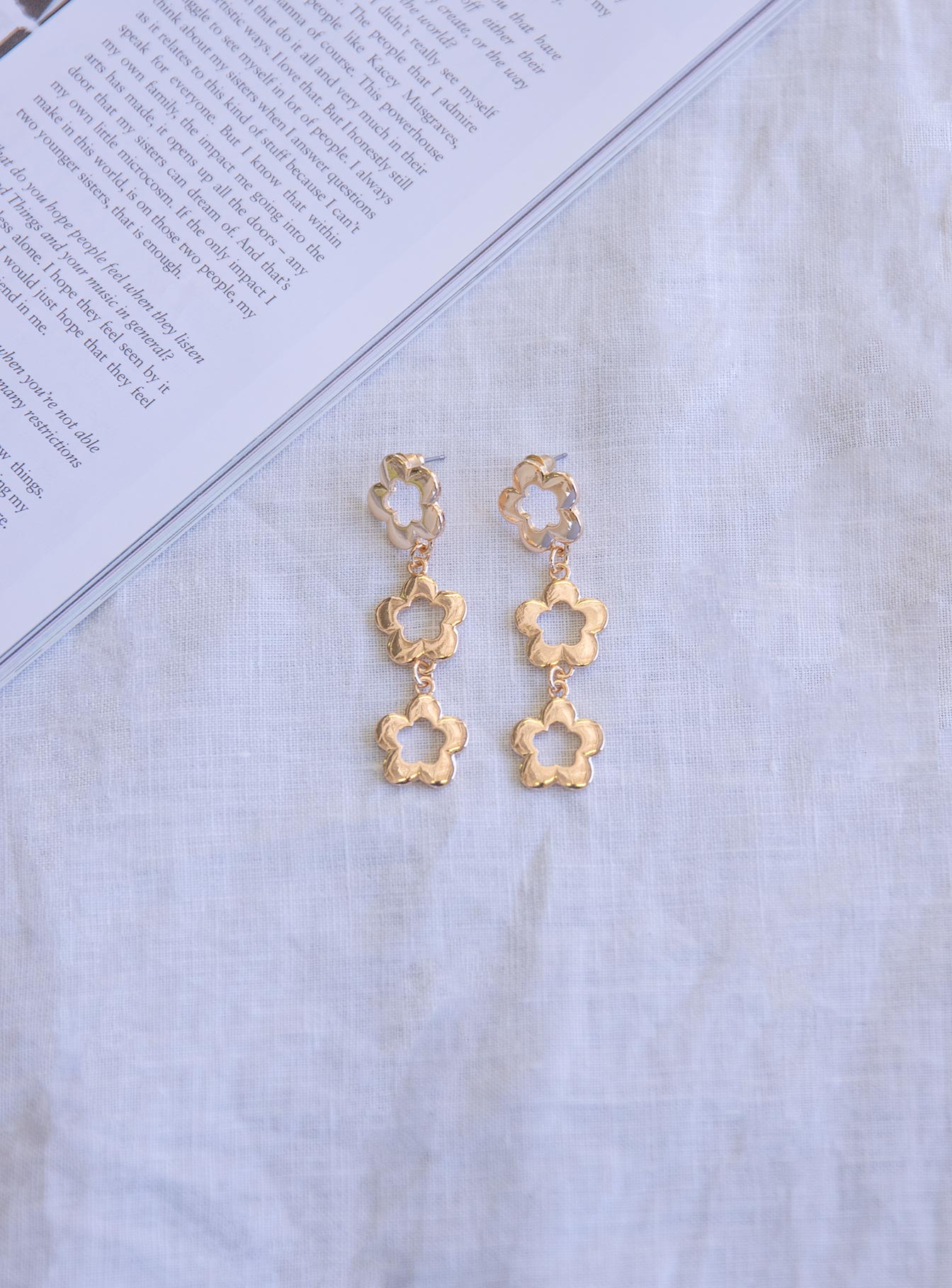 Ivy Fleur Earrings Gold