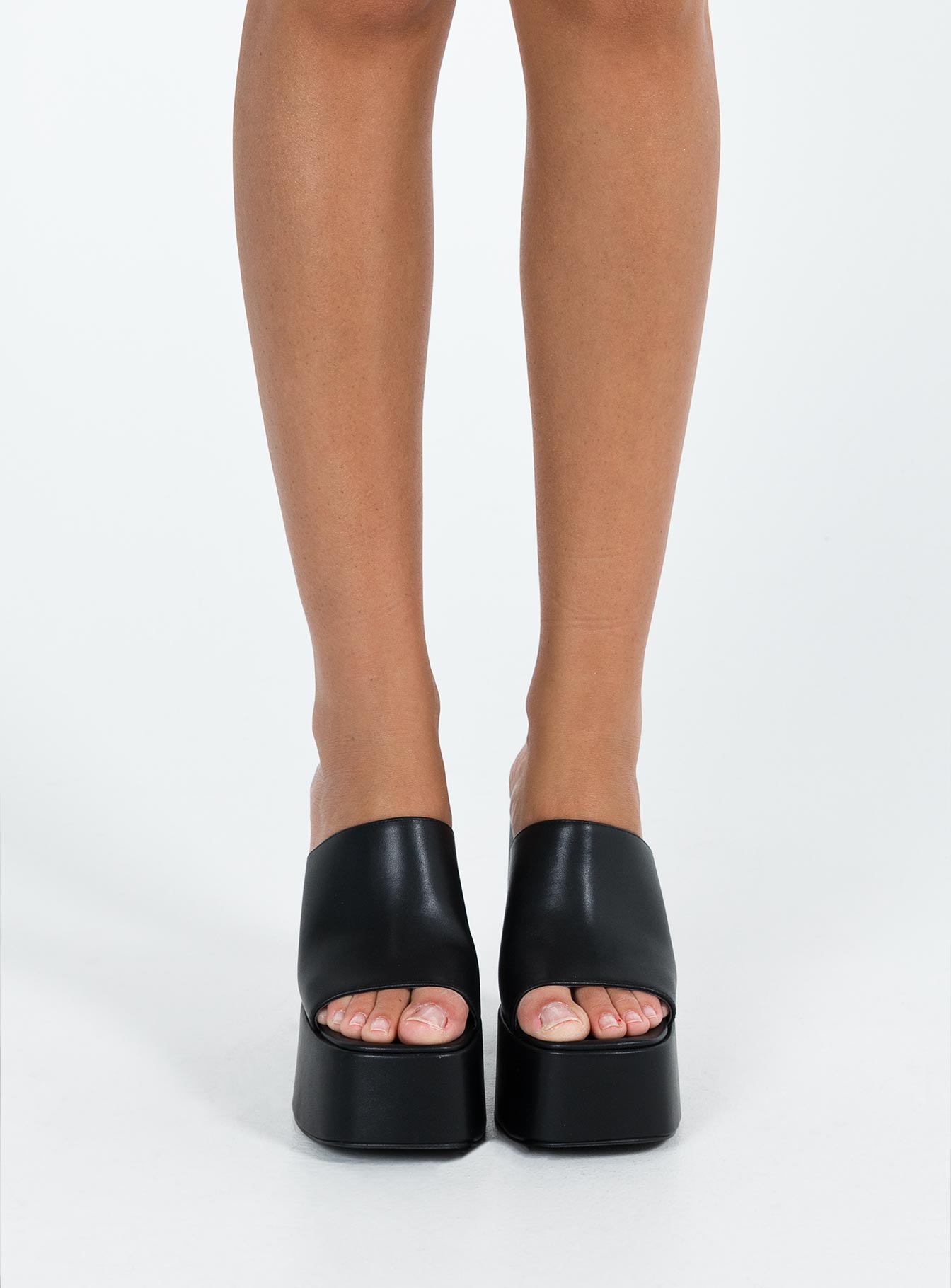 Vidalli Platform Heels Black - Image 2