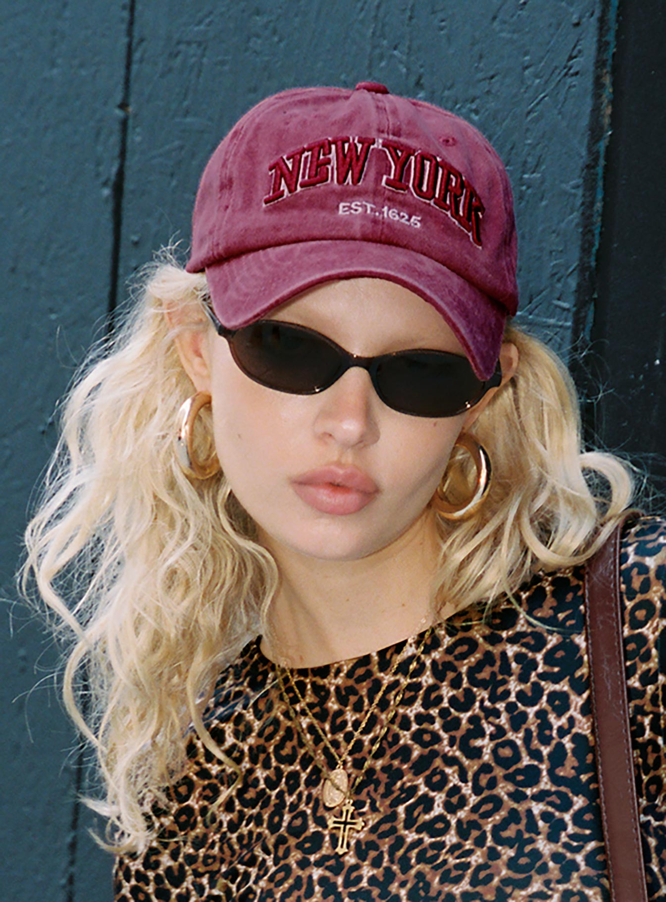 Normal Girl Hat Washed Red - Image 7