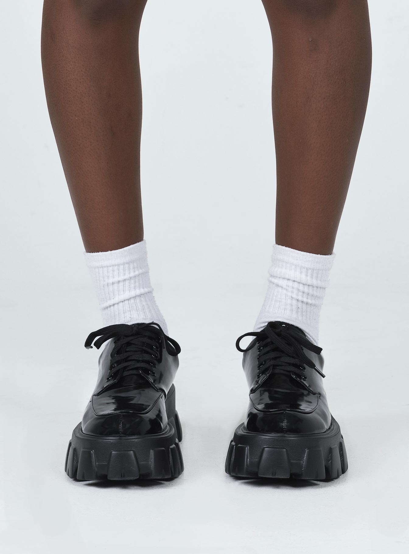 Mia Shoes Black High Shine - Image 2