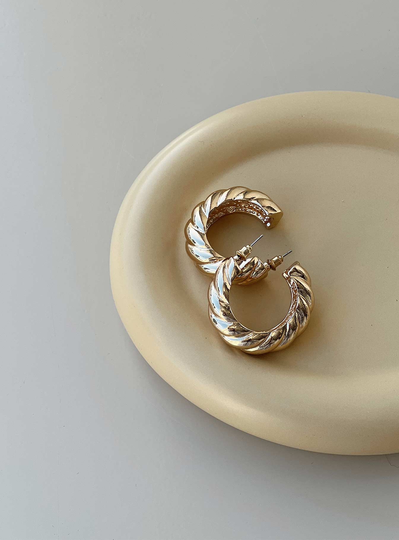 Camil Earrings Gold - Image 2