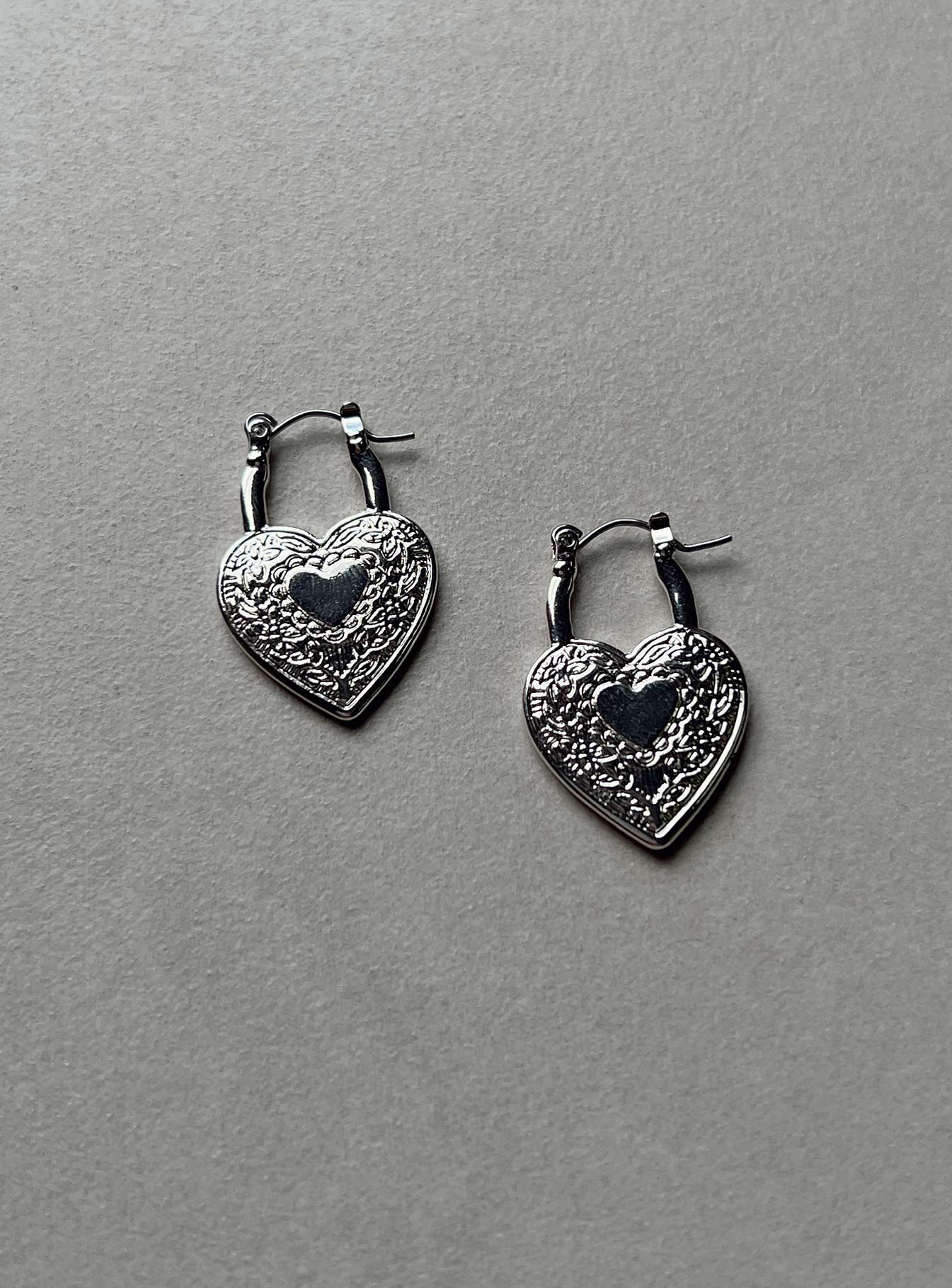 Classic Moments Earrings Silver - Image 2