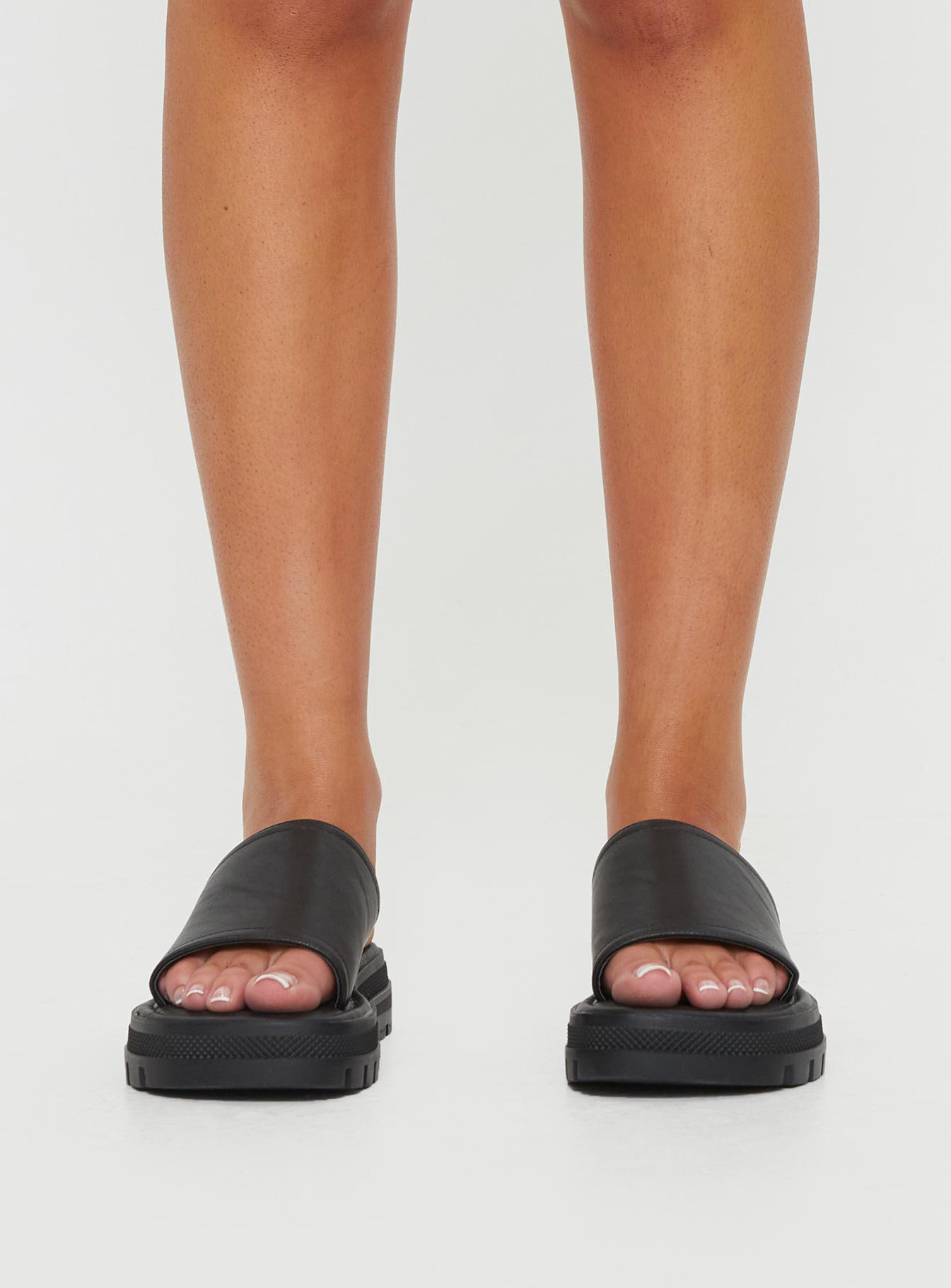 Therapy Raid Sandals Black - Image 2