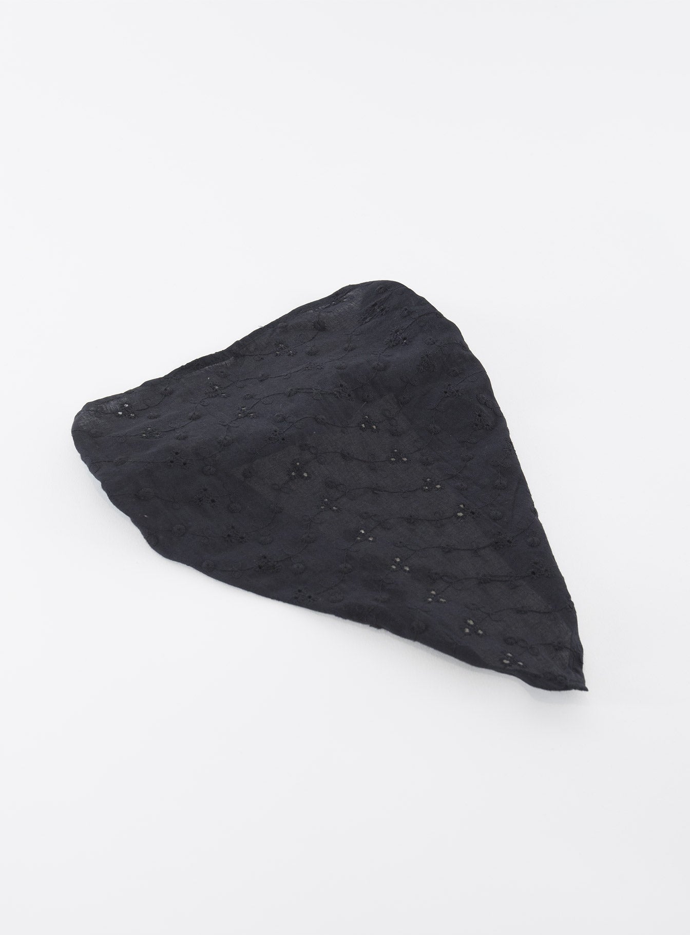 The Amalfi Anglais Headband Black - Image 2