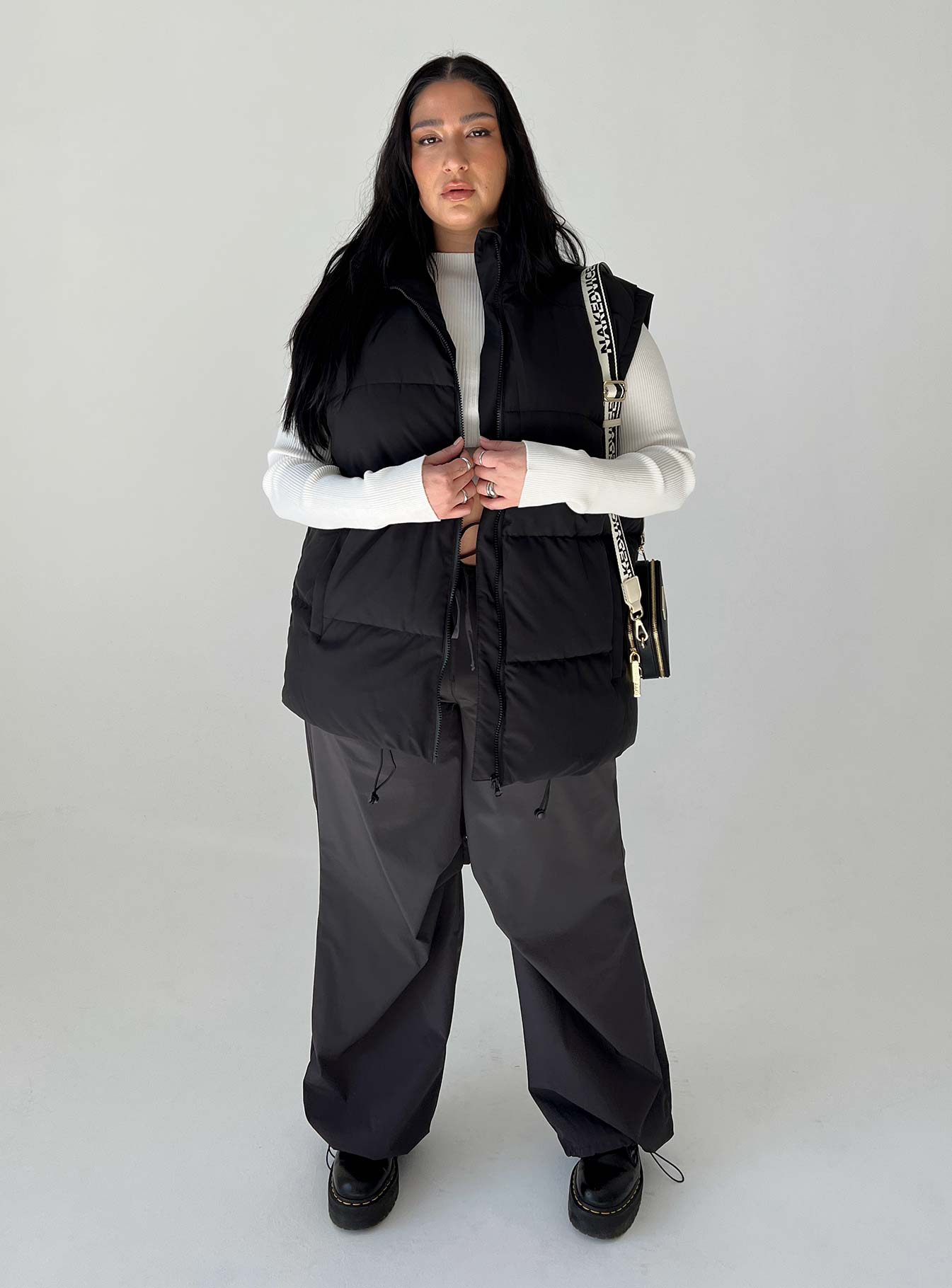 Edison Puffer Vest Black Curve - Image 2