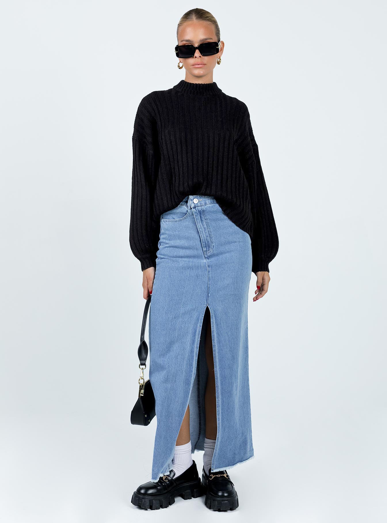 Innerbloom Oversized Sweater Black - Image 2