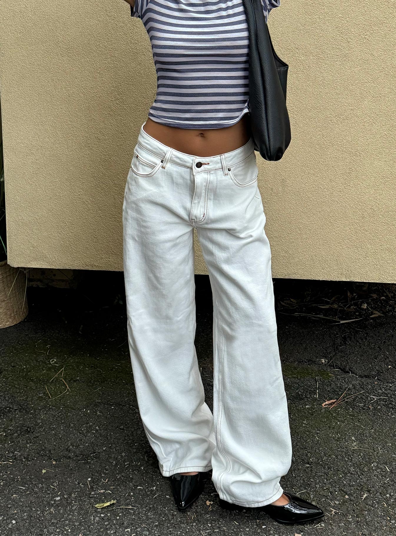 Top Model Low Rise Straight Leg Jeans Porcelain - Image 10