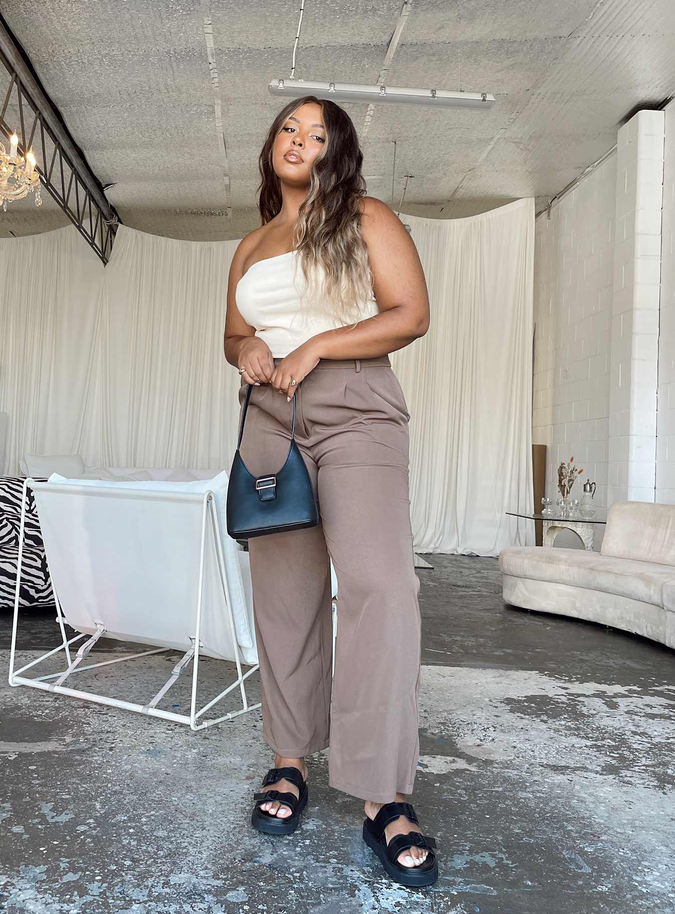 Rosehill Strapless Top Beige Curve - Image 2