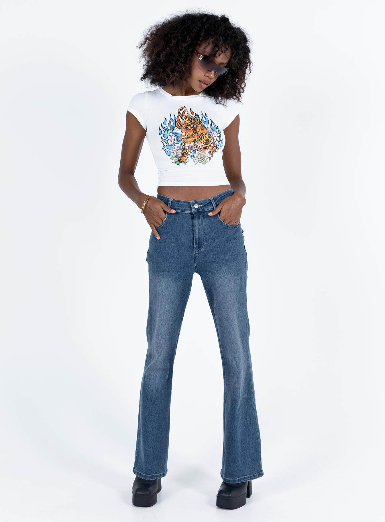 Carvalho Flare Jeans Mid Wash Denim - Image 2