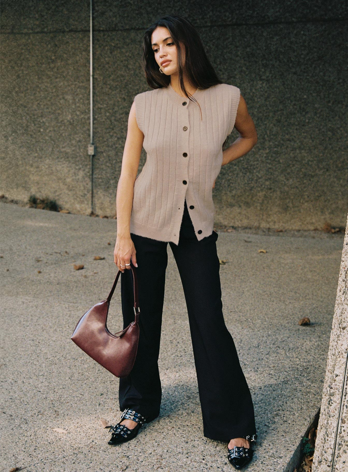 Brookvale Button Up Knit Vest Beige - Image 2