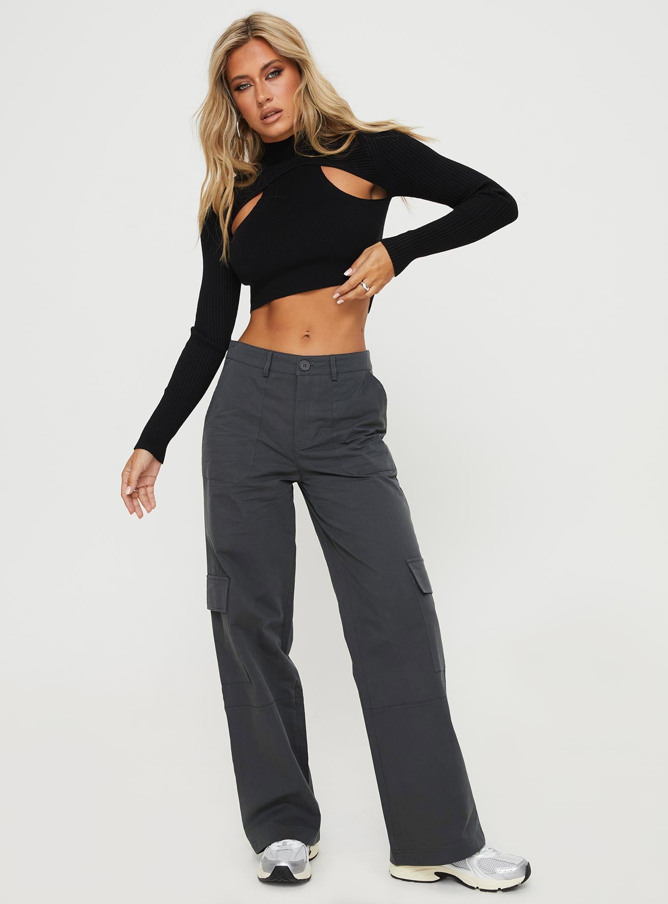 Luna Mid Rise Cargo Pants Charcoal - Image 3