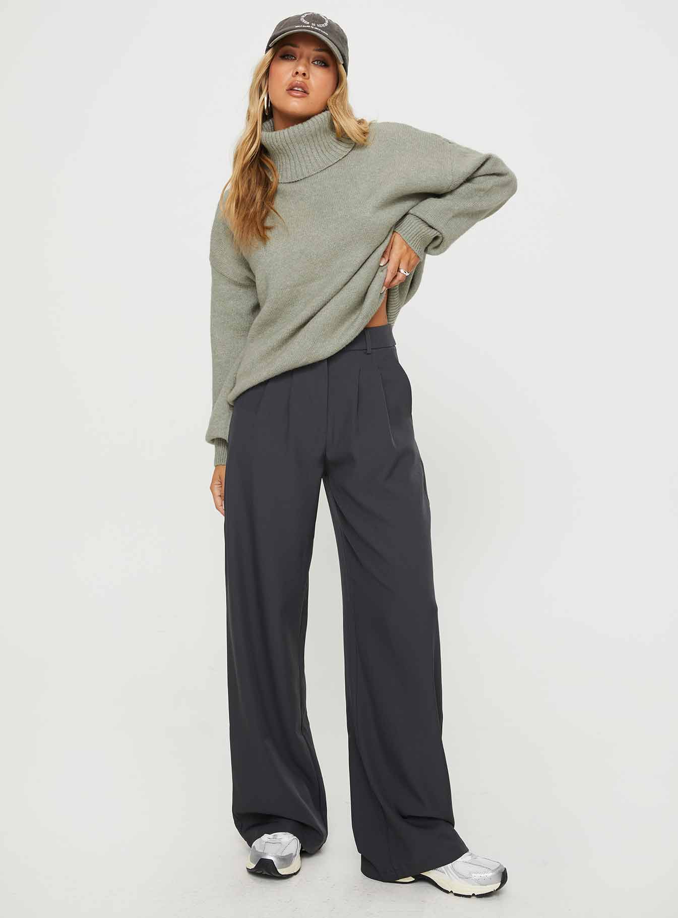 Oswin Turtleneck Sweater Green - Image 4