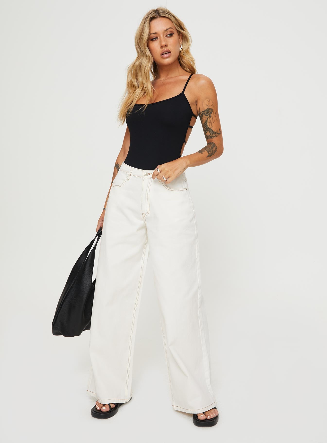 Naylor Mid Rise Wide Leg Jeans Cream Tall - Image 3