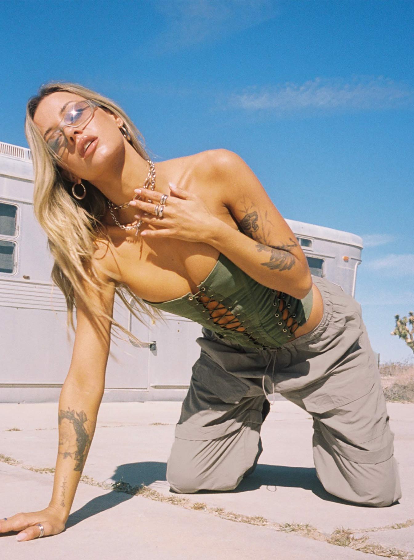 Eden Lace Up Corset Green - Image 2