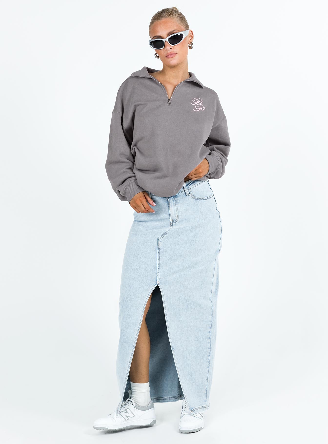 Princess Polly Quarter Zip Sweatshirt Cursive Text Charcoal / Light Pink - Image 3