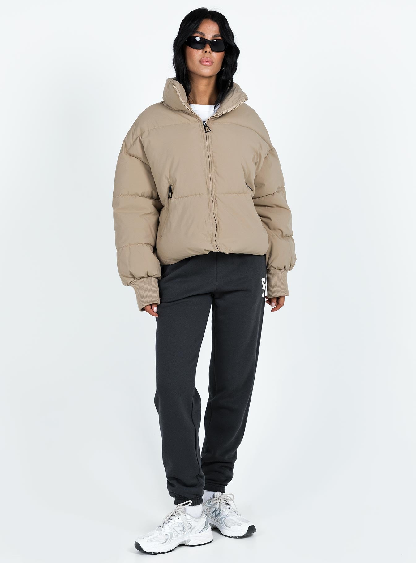7th Avenue Puffer Jacket Beige - Image 3