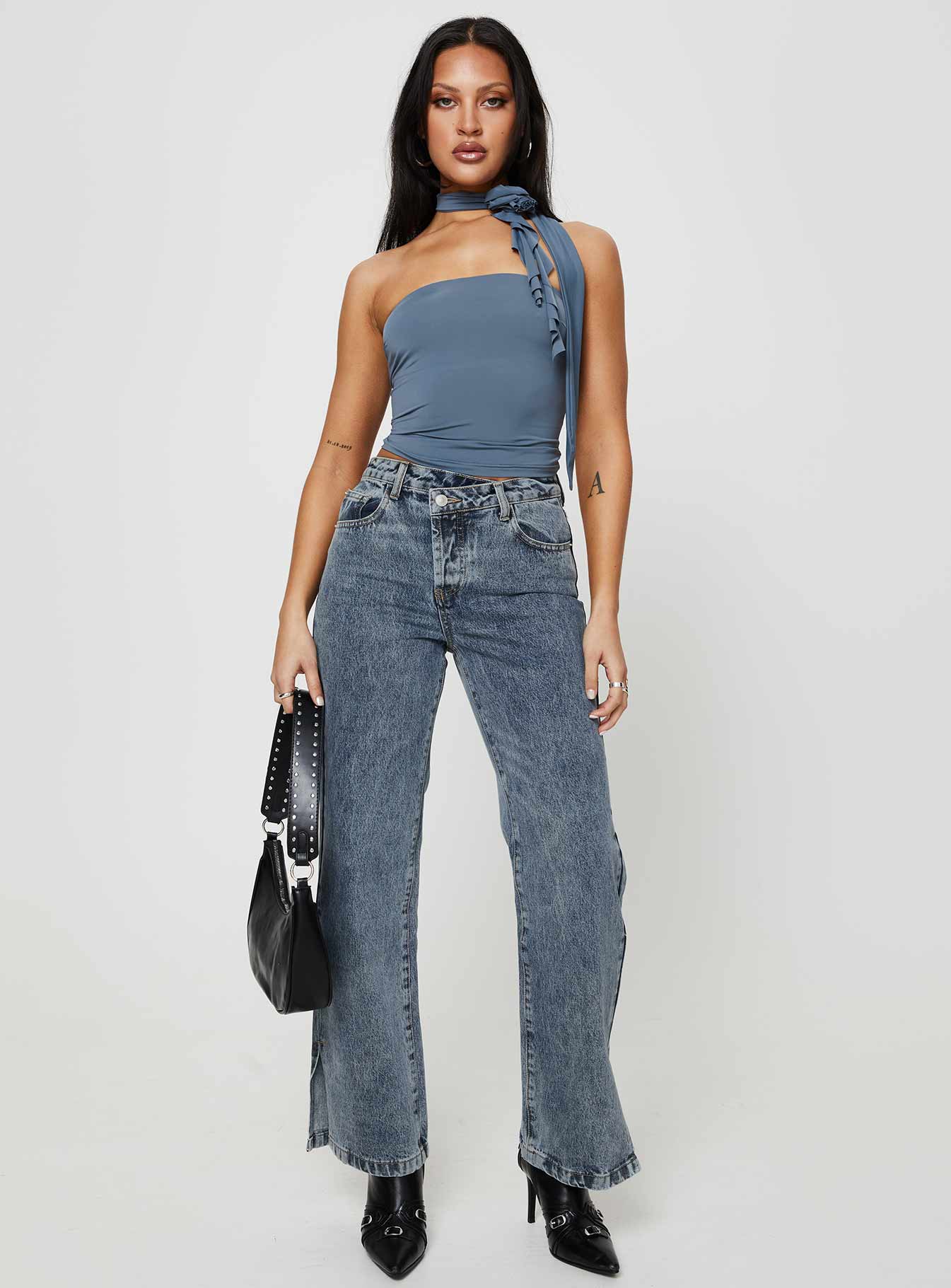 Brunell Asymmetrical Waistband Jeans Mid Wash - Image 4