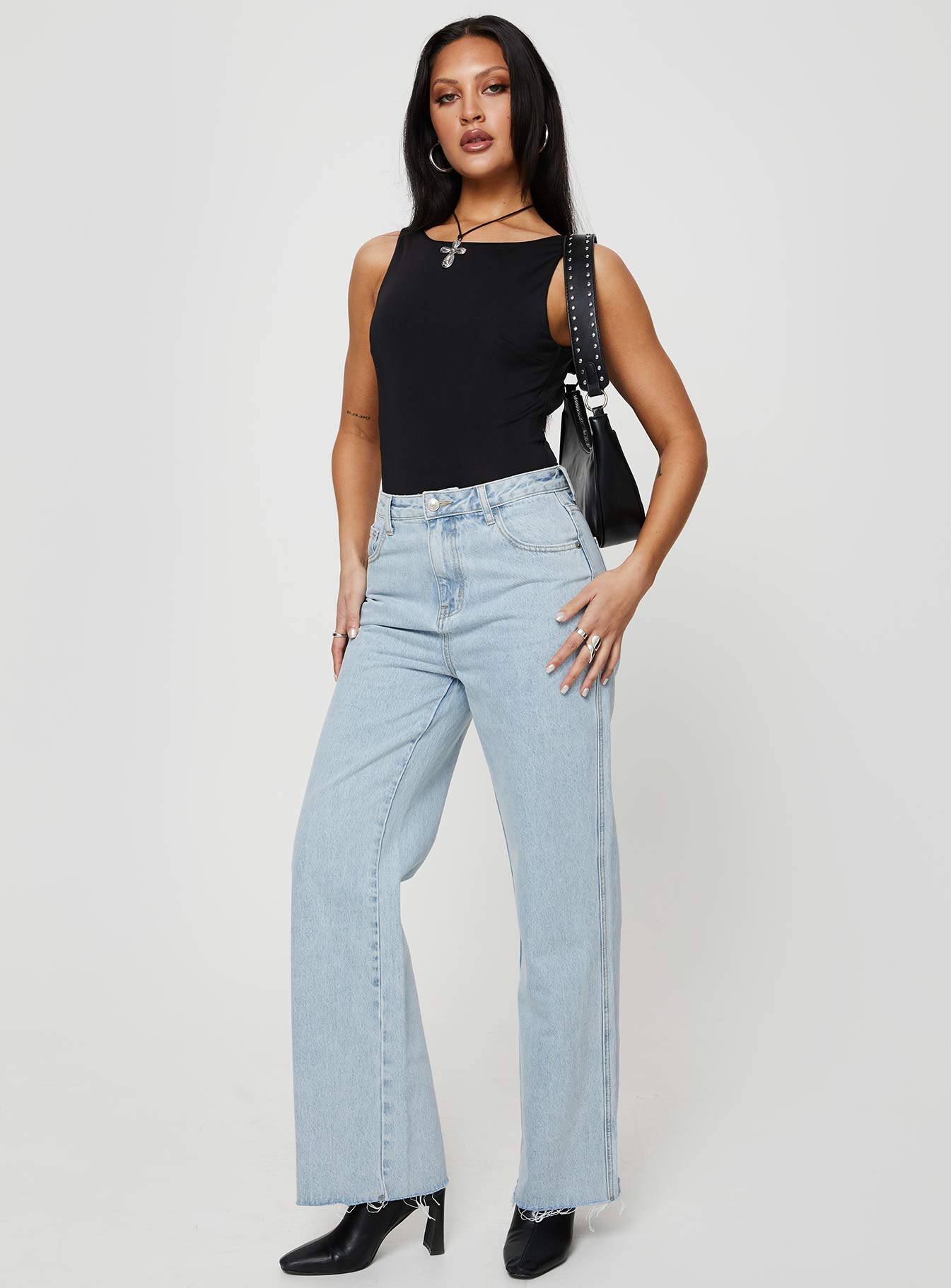 Arlington Straight Leg Denim Jeans Light Wash Tall - Image 4