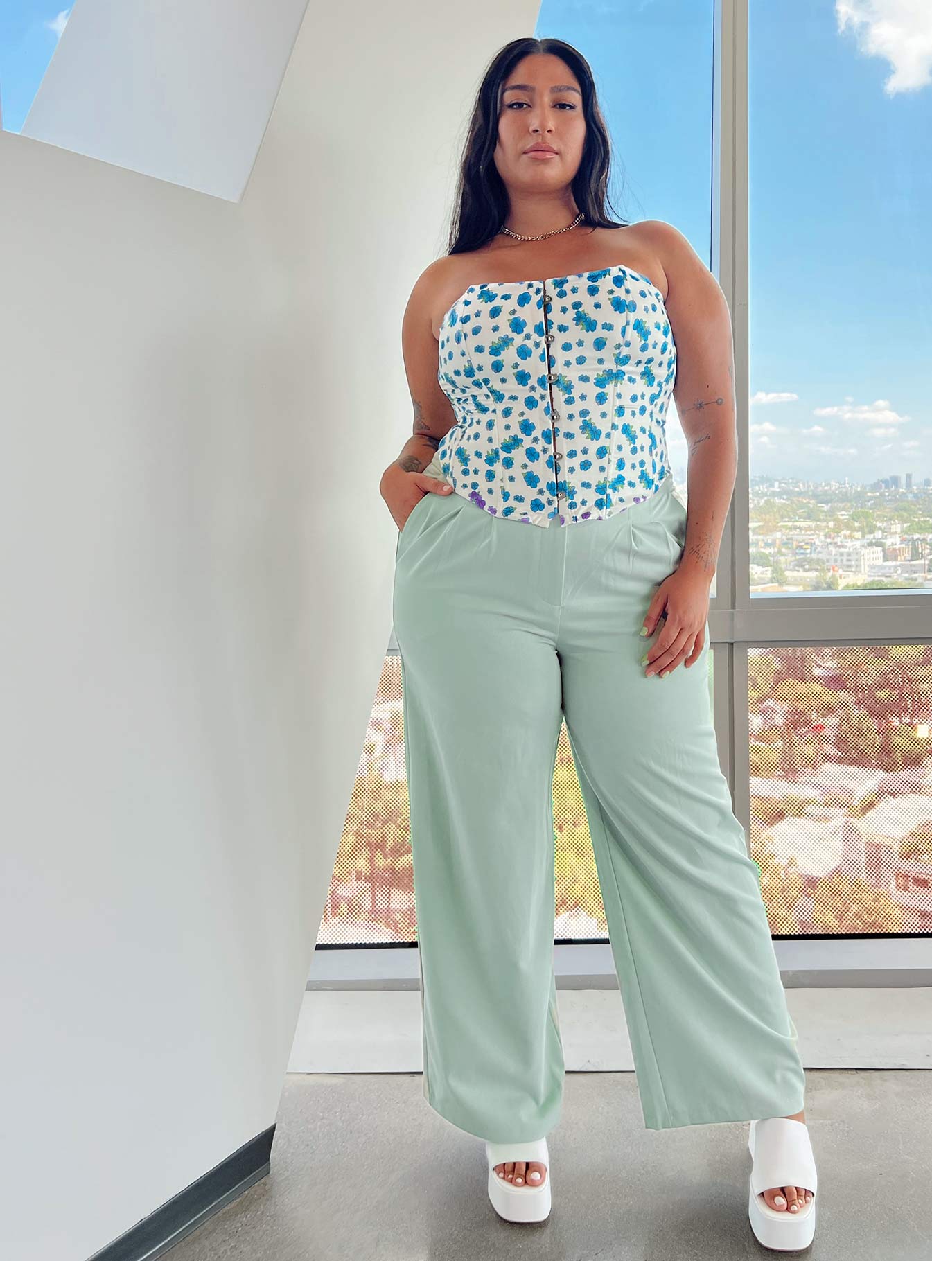 In The Moment Strapless Top White / Blue Curve - Image 2